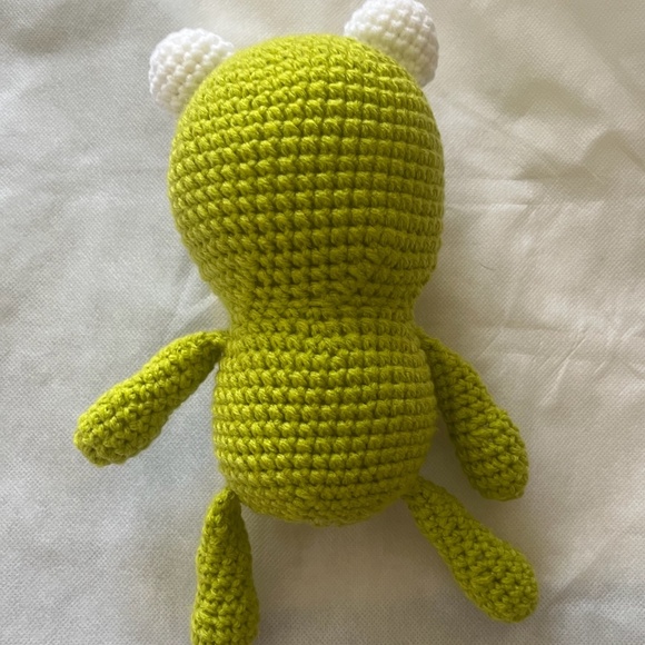 Handmade Crochet Frog - Picture 4 of 7